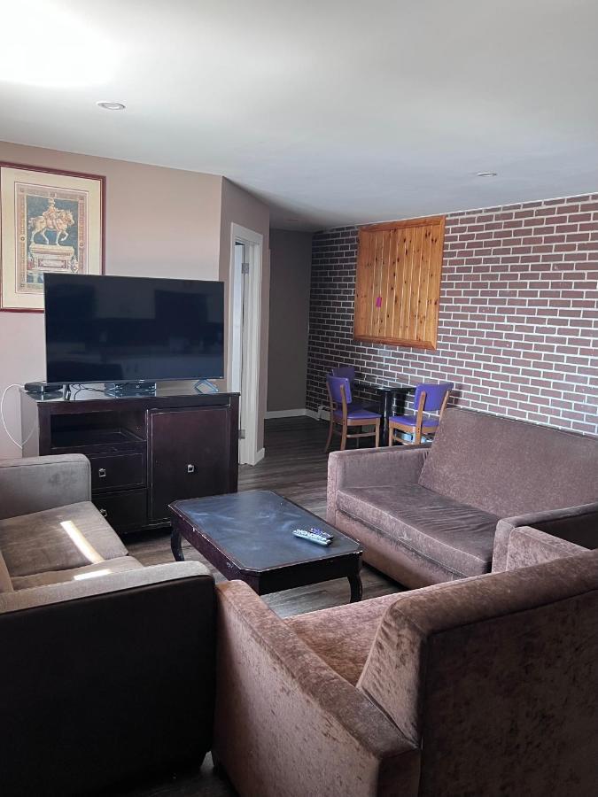 Hwy 17 Hotel Wawa Bagian luar foto